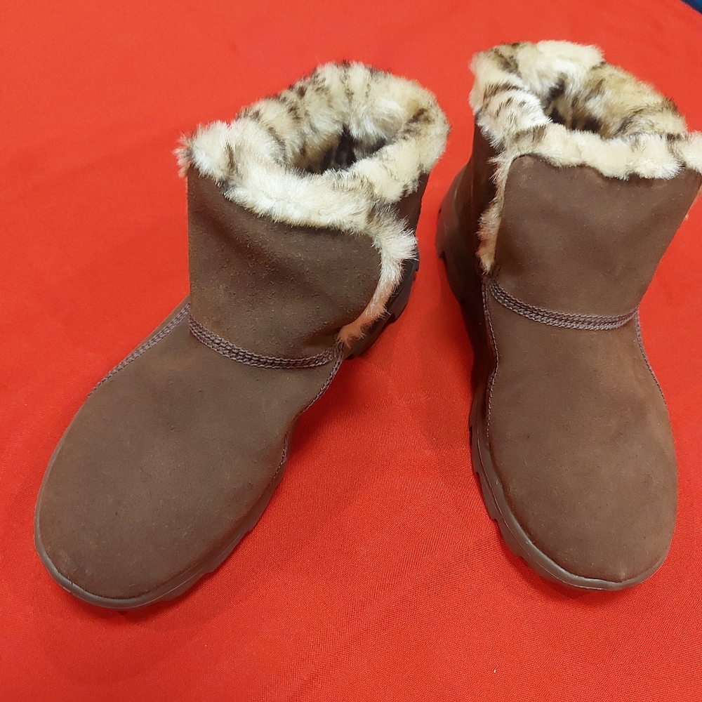 Sketches Women Alnkle Boots. Brand New